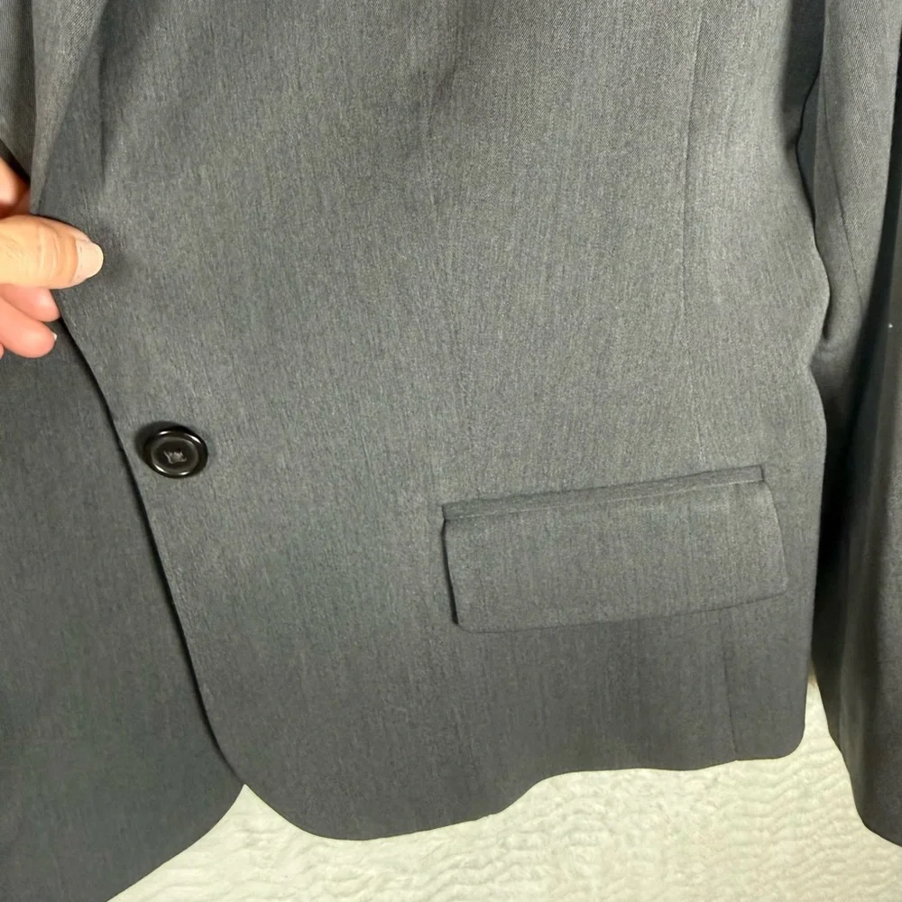 Anne Klein Charcoal Blazer. Size 16. Beautiful Blazer